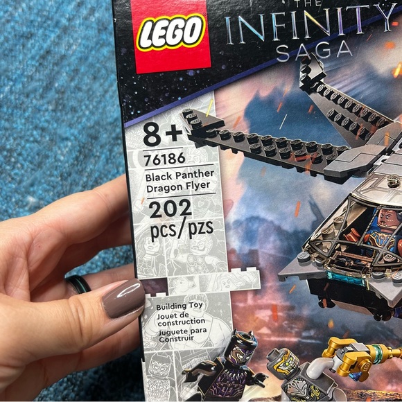 Lego Infinity Saga Black Panther Dragon Flyer 202 Piece Set Sealed in Box - Picture 3 of 4